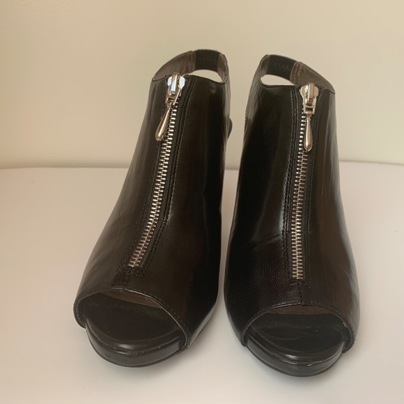 Moda Spana Heels Zip front Leather 9.5 - Picture 5 of 8